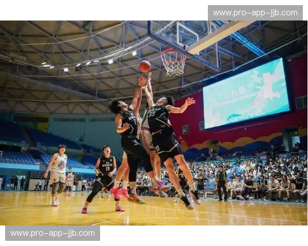 巅峰对决：篮球中国vs日本，热血与荣耀的碰撞